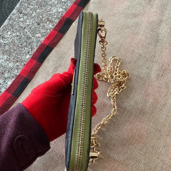 - Prada
Diagramme zippy long wallet - Picture 14 of 15